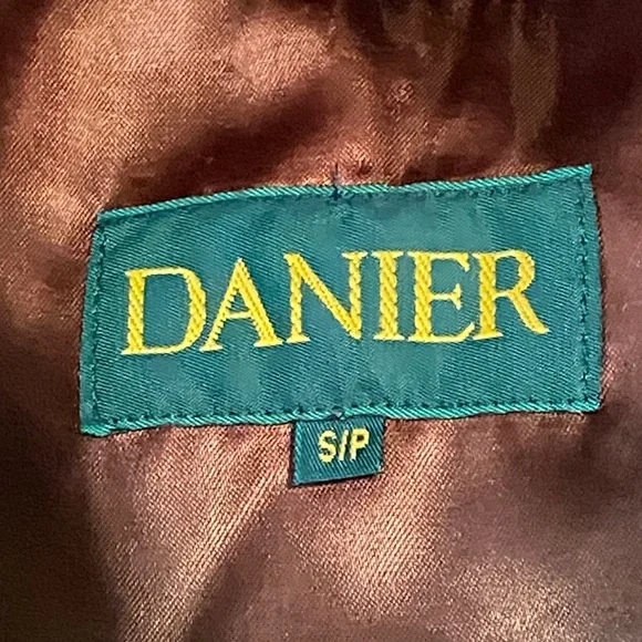 Vintage Danier Green Suede Coat - Picture 2 of 16